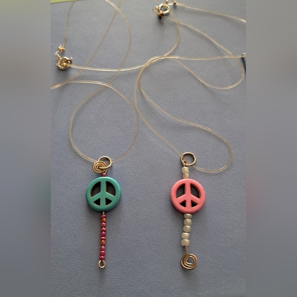 Peace Sign Pendant Necklace Set - Friendship Necklesses Pink and Teal - Picture 2 of 2